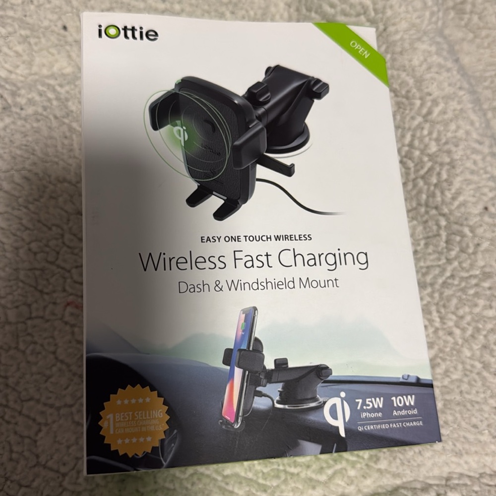 iOttie Easy One Touch Qi Wireless Fast Charge Universal Car Mount for Qi Enabled